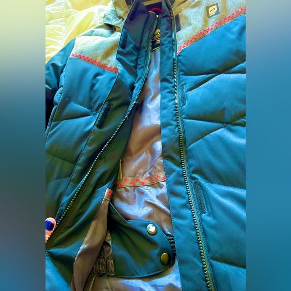 SOLD! Orage insulated snowboard, winter coat. Brand new with tags - Picture 14 of 16